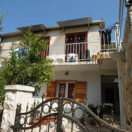 Διαμέρισμα Robinson Erina