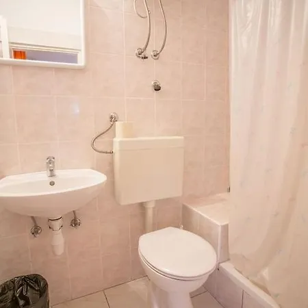 Robinson Erina Apartament Zarače
