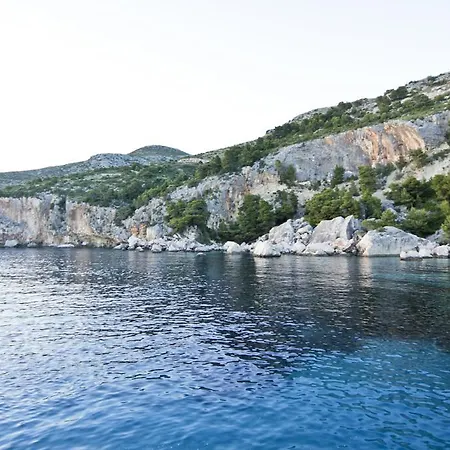 Robinson Erina Apartament Zarače